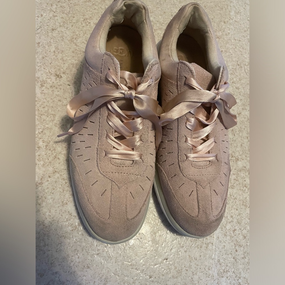Ugg Women's Victoria Lace-up Suede Sneaker Ribbon Pink Sz 10